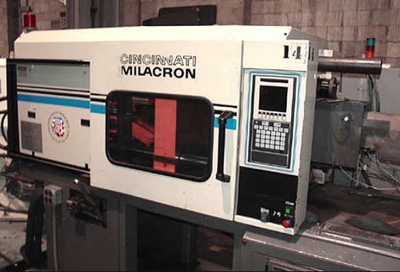 Cincinnati Milicron inejction Molding Machine