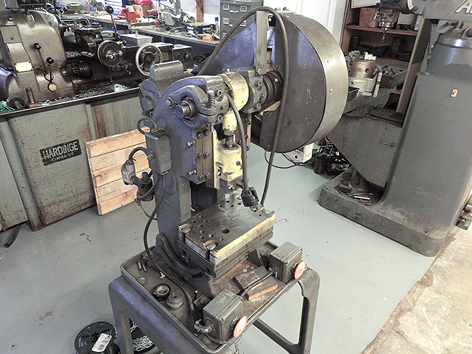 New Britian 6-Spindle Screw Machine outside